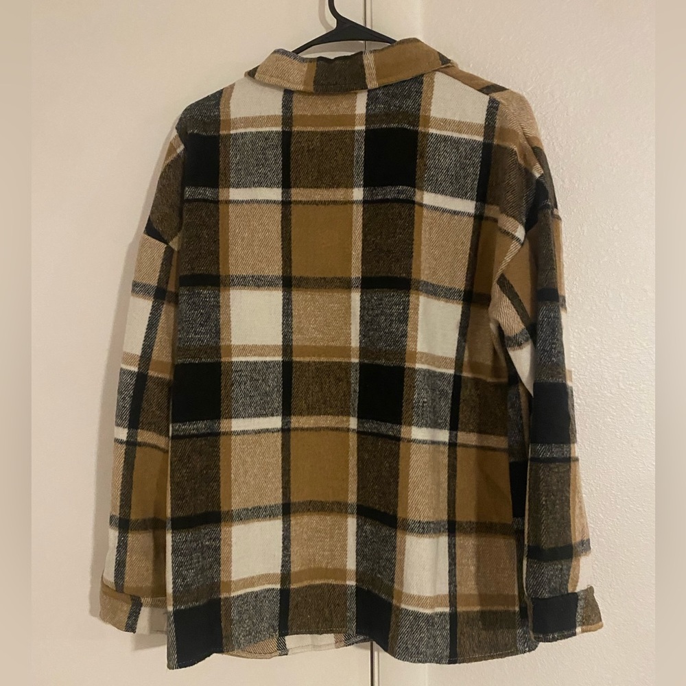 12th Tribe Plaid Button-Up Shacket in Camel, Black & White - Picture 5 of 5